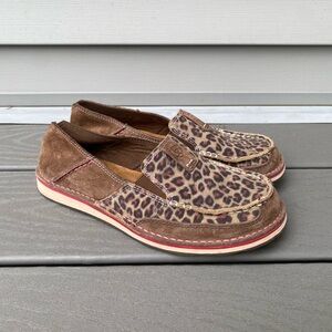Ariat Crusiers Leopard and pink